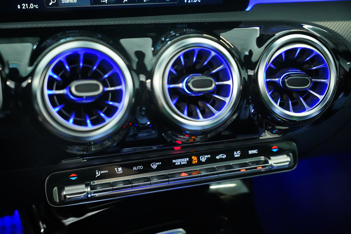 Mercedes-Benz CLA 200d AMG-LINE 110 kw