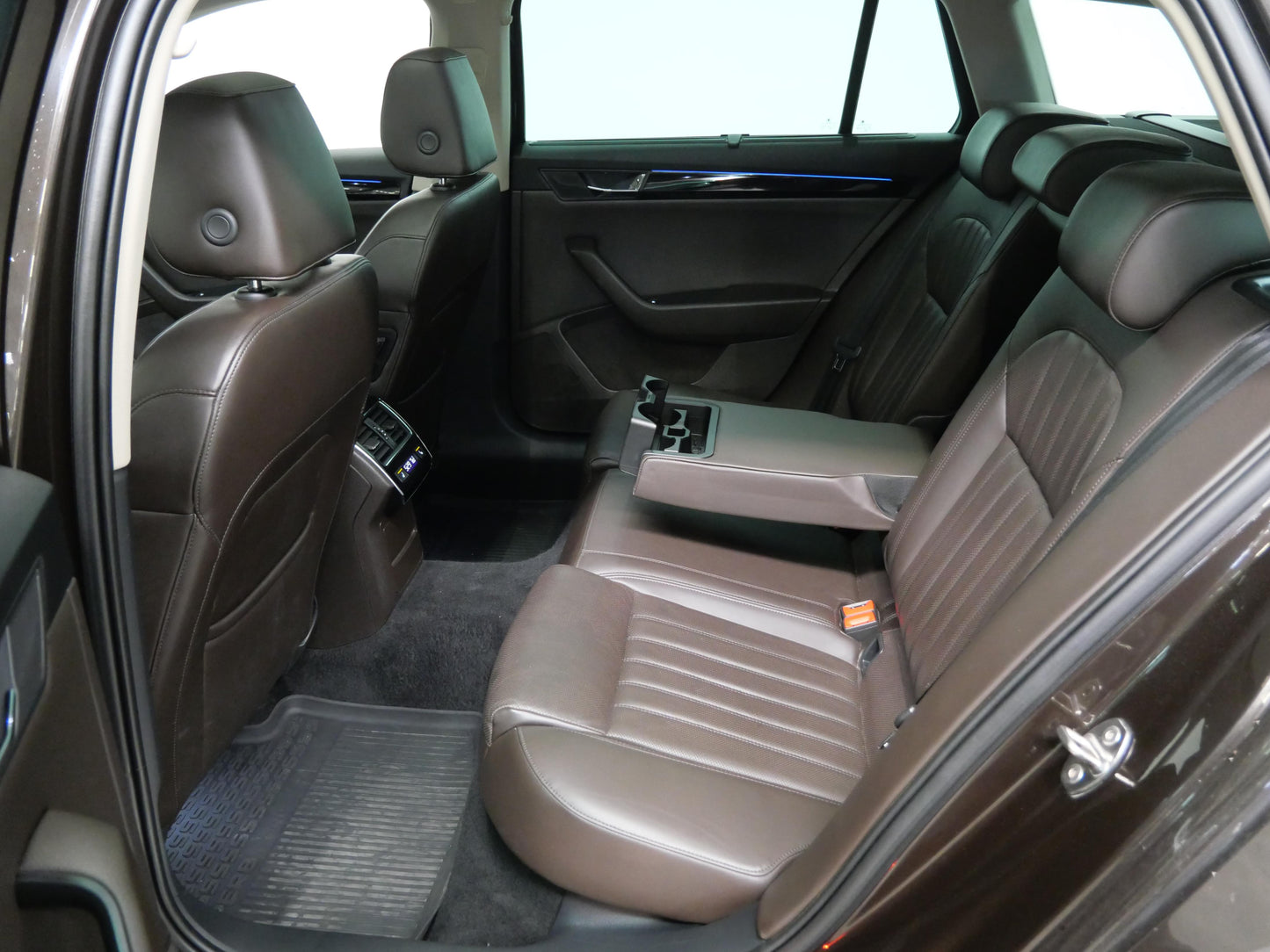 Škoda Superb 2.0 TDI 140 kW 4x4 L&K