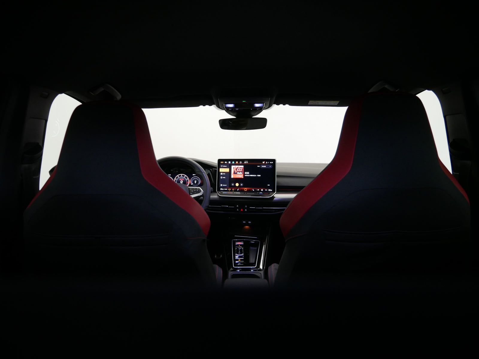 Volkswagen Golf 2.0 TSI 195 kW DSG GTI – foto 26