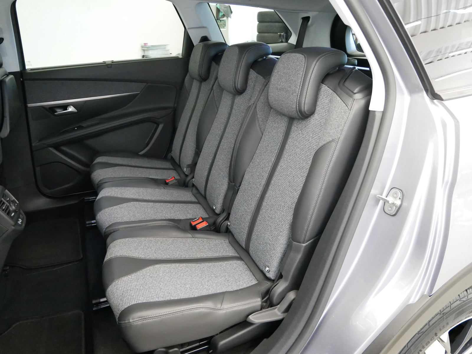 Peugeot 5008 1.2 PureTech 96 kW Allure – foto 26