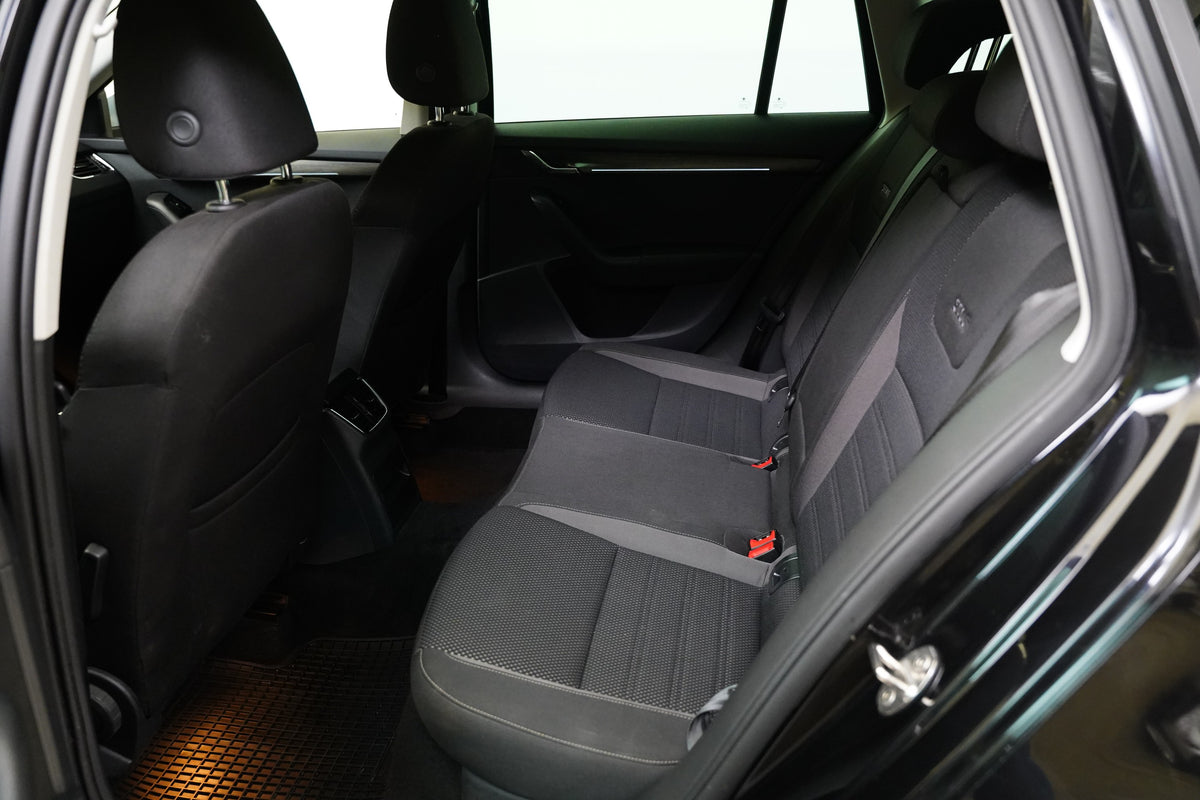 Škoda Octavia 2.0 TDI 135 kW 4x4 Scout – foto 25