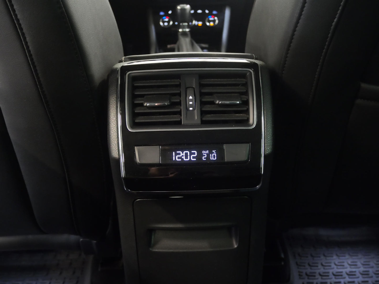 Škoda Superb 2.0 TDI 140 kW DSG Scout