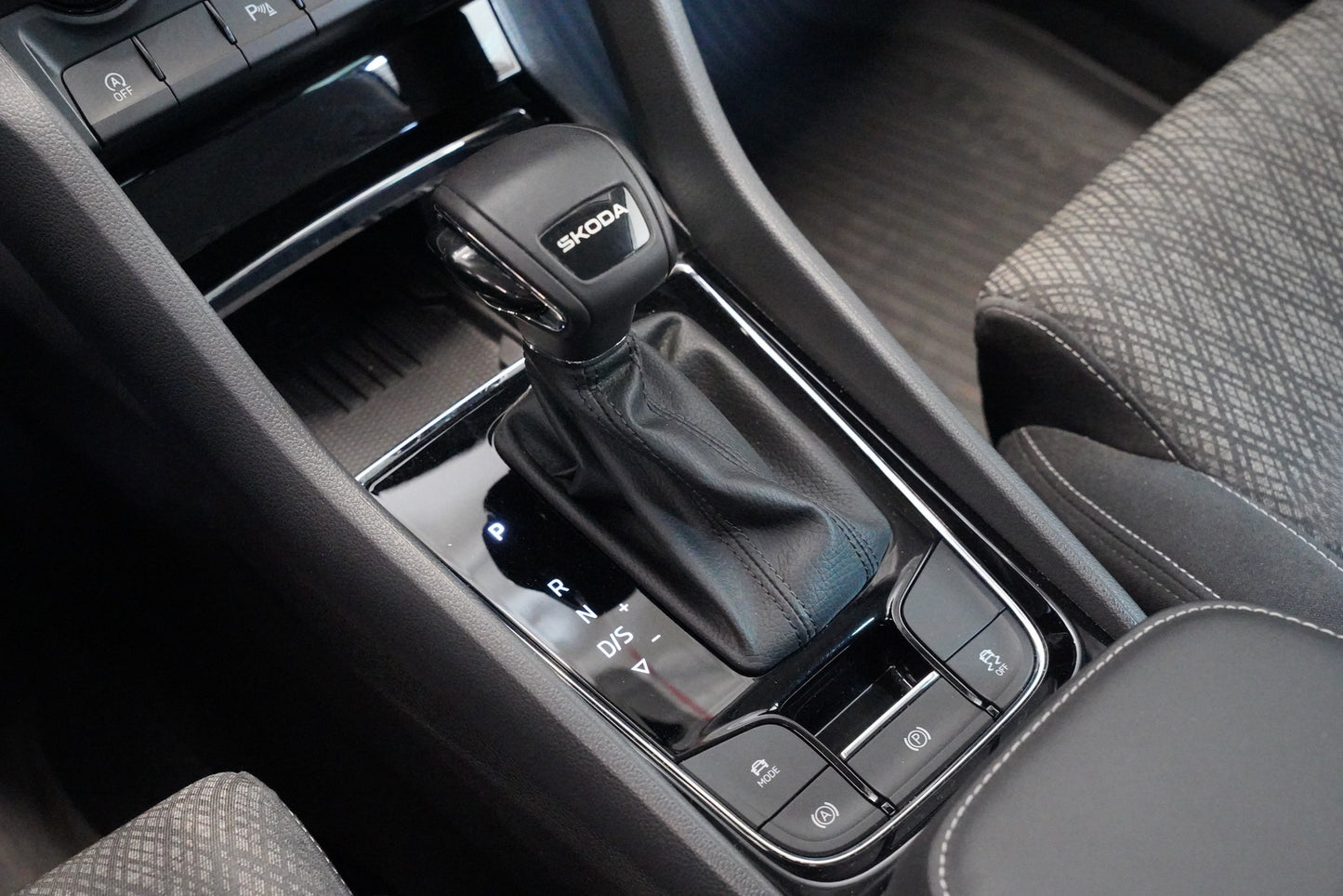 Škoda Karoq 1.5 TSI 110 kW Top Selection