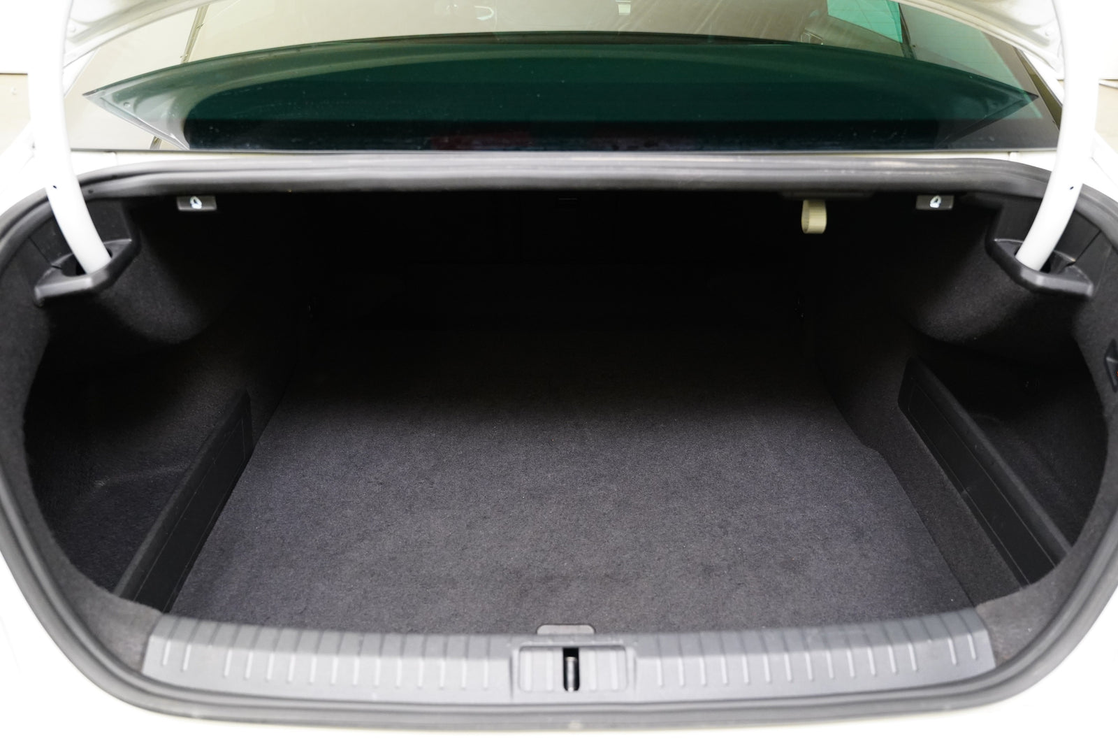 Volkswagen Passat 2.0 TDI 147 kW Elegance – foto 26