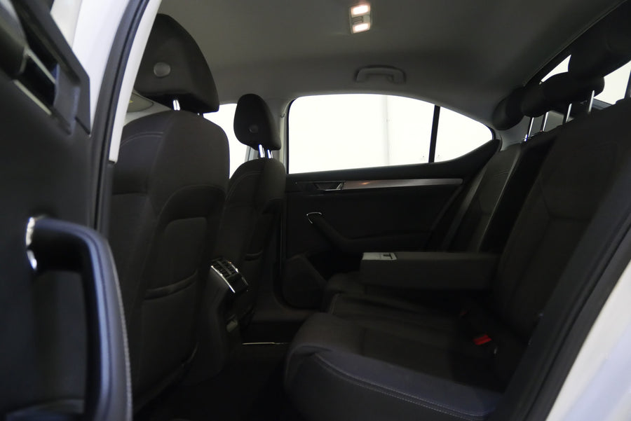 Škoda Superb 2.0 TDI 147 kW Style – foto 26