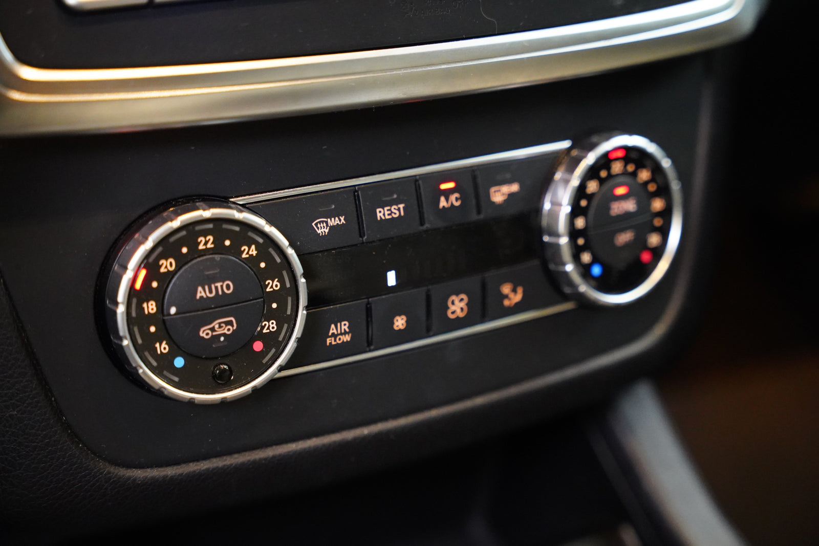 Mercedes-Benz GL GL 350 BlueTEC 4MATIC – foto 26