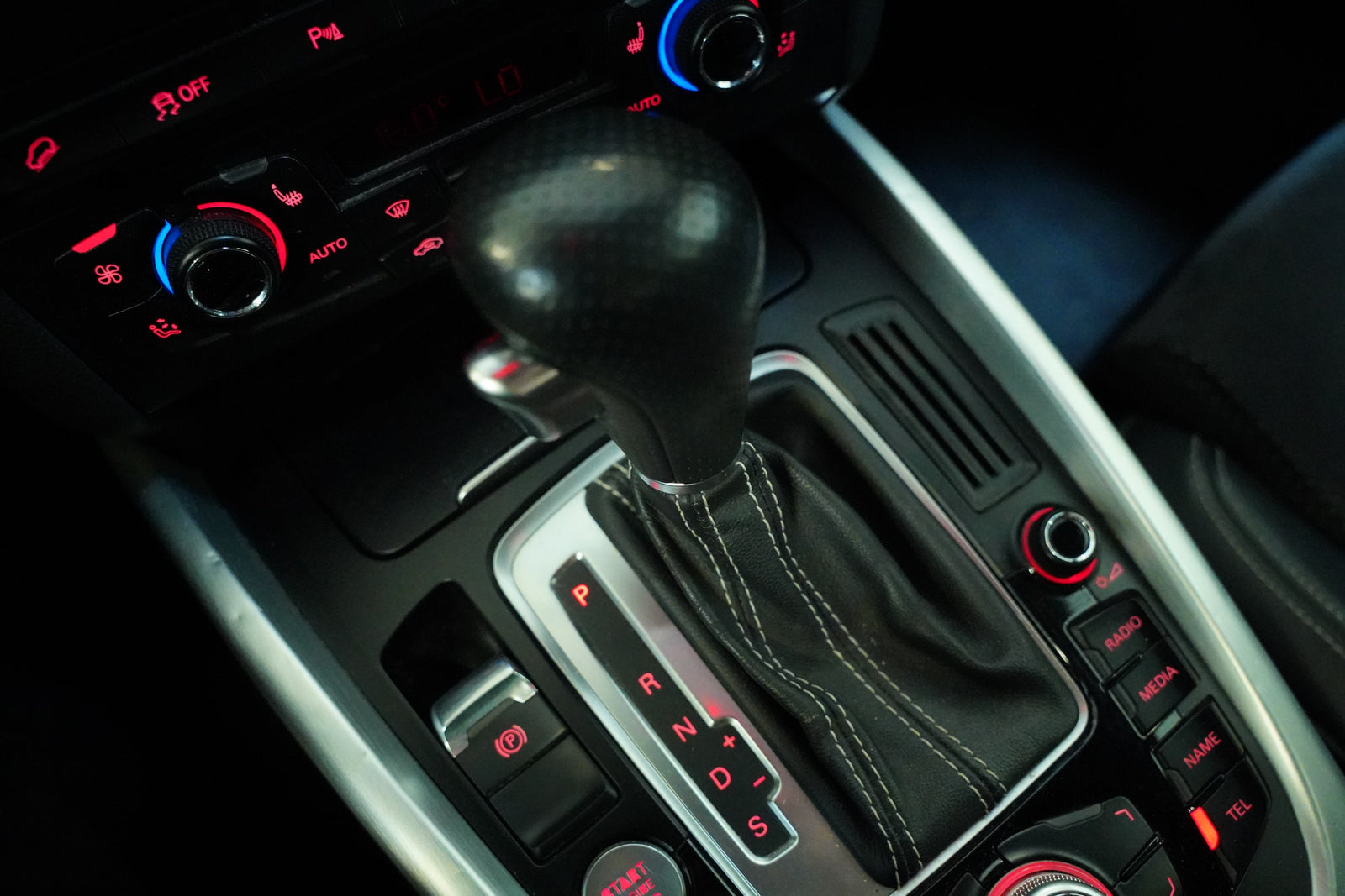 Audi Q5 3.0 TDI V6 176 kW Quattro – foto 24