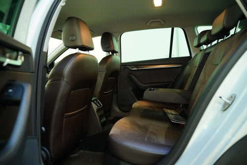 Škoda Octavia 2.0 TDI 135 kW Scout 4x4 – foto 27