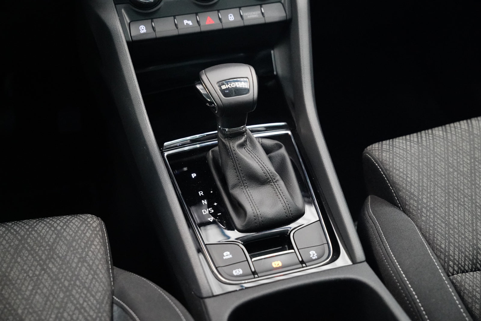 Škoda Karoq 1.5 TSI 110 kW Top Selection – foto 26