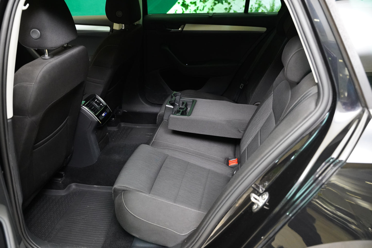 Škoda Superb 2.0 TDI 140 kW Business