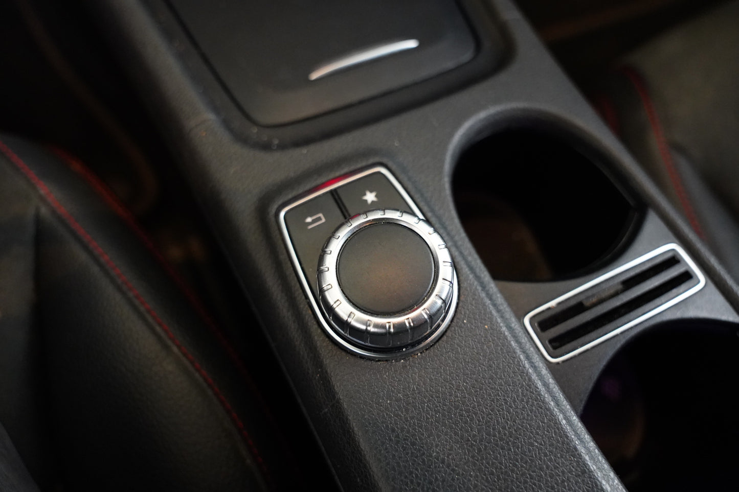 Mercedes-Benz CLA 200 115 kW AMG Line