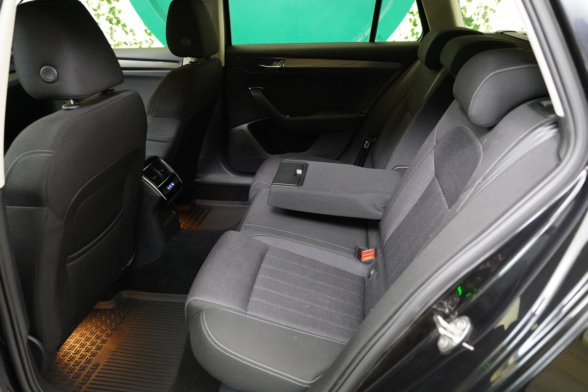 Škoda Superb 2.0 TDI 110 kW Style – foto 26