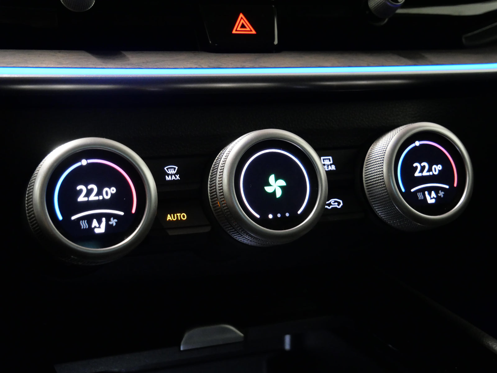 Škoda Superb 2.0 TDI 142 kW L&K – foto 26