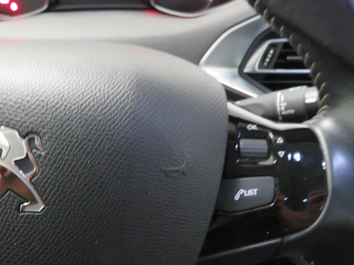 Peugeot 308 1.5 BlueHDI 96 kW Allure