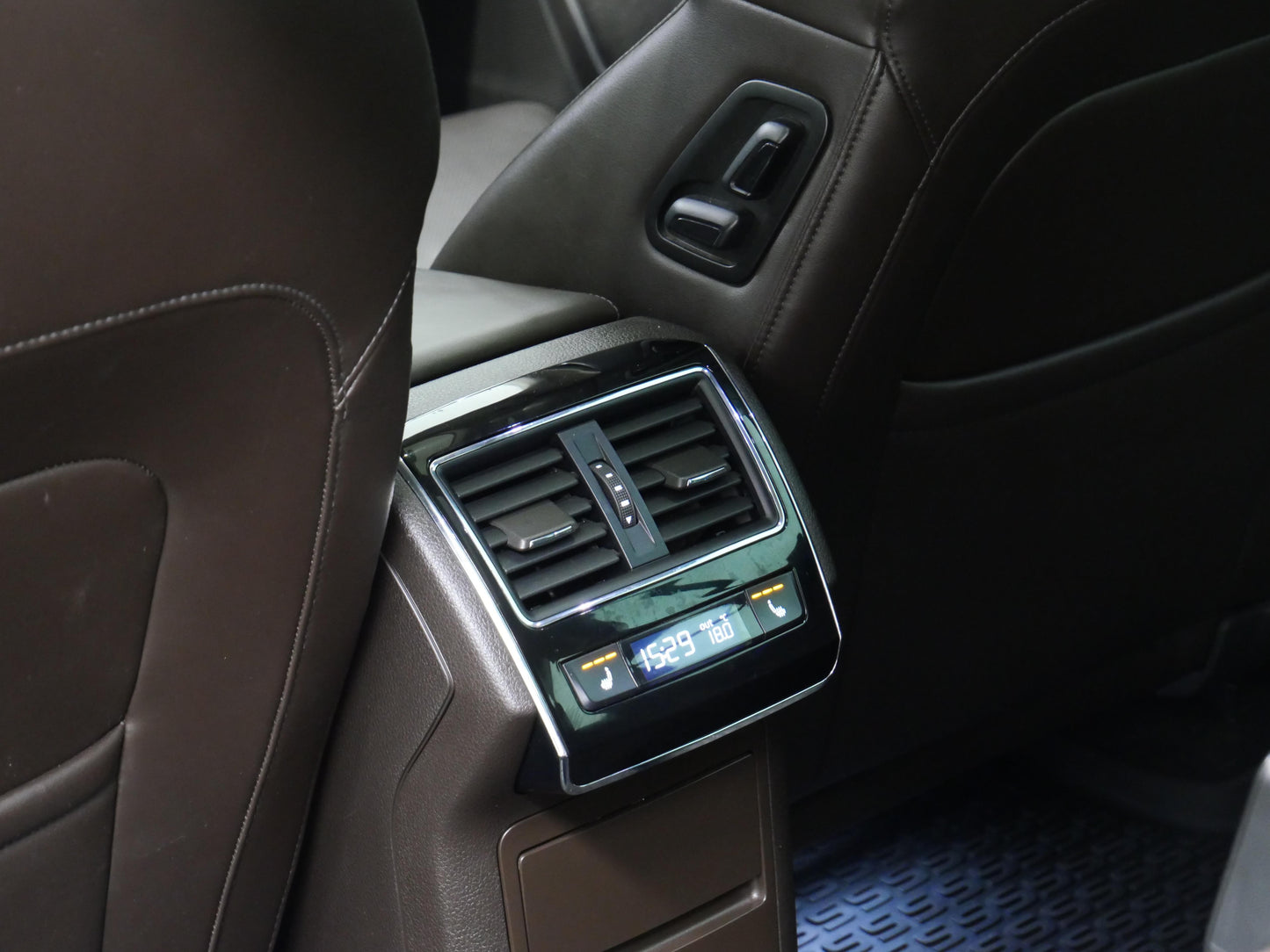 Škoda Superb 2.0 TDI 140 kW 4x4 L&K