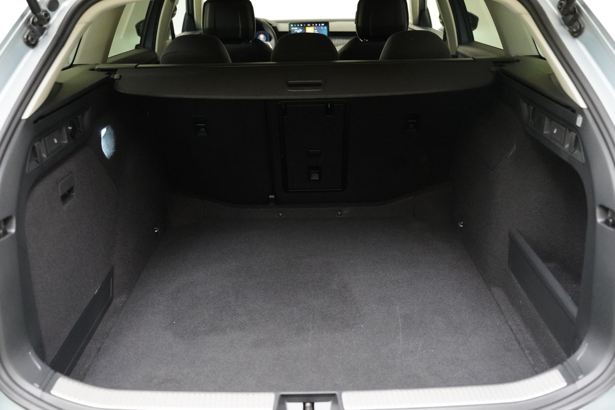 Škoda Superb 2.0 TDI 110 kW Selection – foto 26