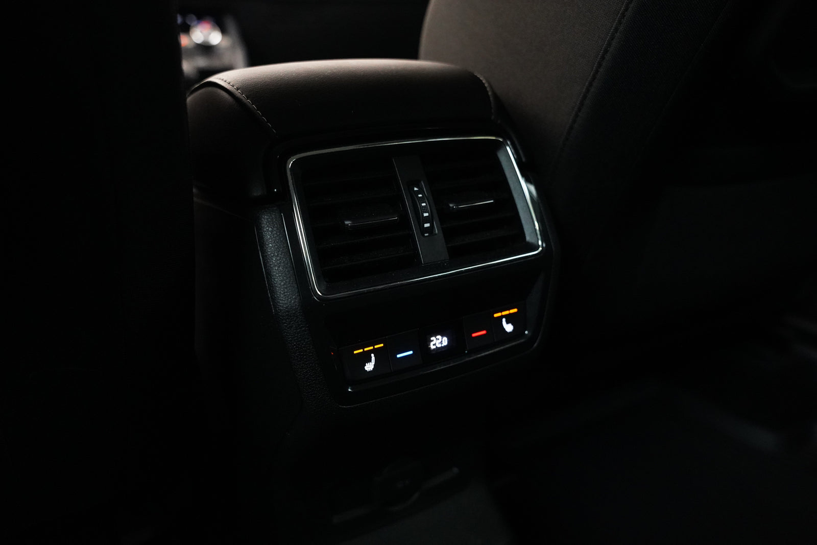 Škoda Karoq 1.5 TSI 110 kW Top Selection – foto 26
