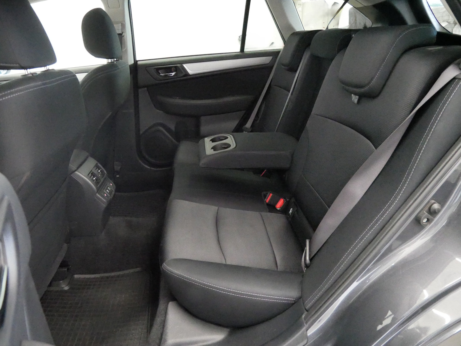 Subaru Outback 2.5i 129 kW – foto 26