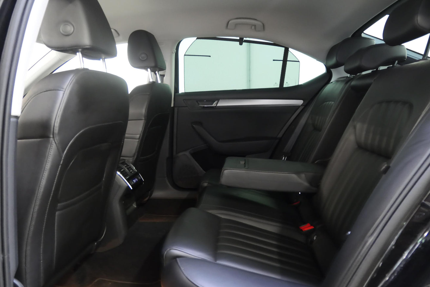 Škoda Superb 1.6 TDI 88kW DSG Style Premium