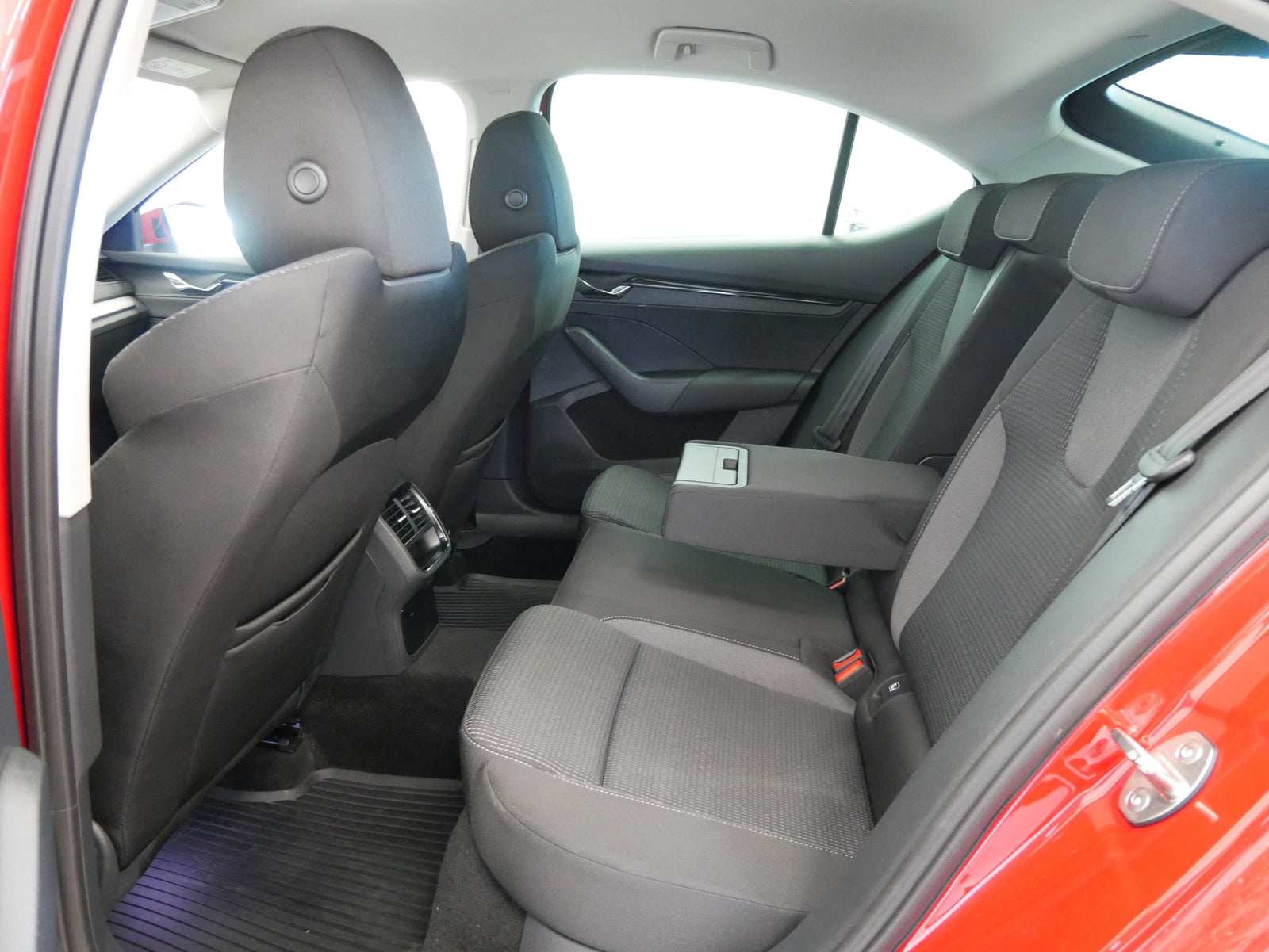 Škoda Octavia 1.5 TSI M-HEV 110 kW Ambition – foto 27