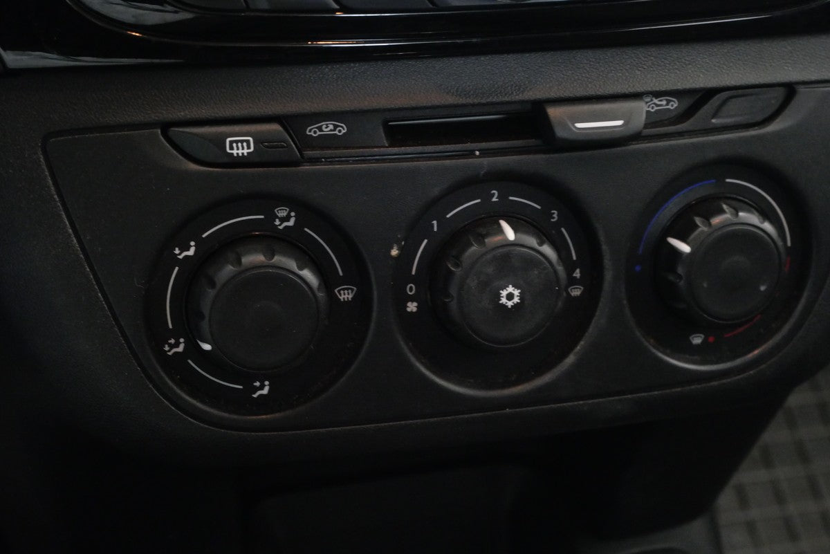 Peugeot 301 1.2 53 kW ALLURE
