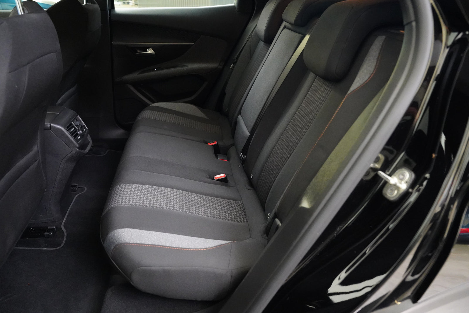 Peugeot 3008 1.5 Blue-HDi 96 kW Active Pack – foto 27