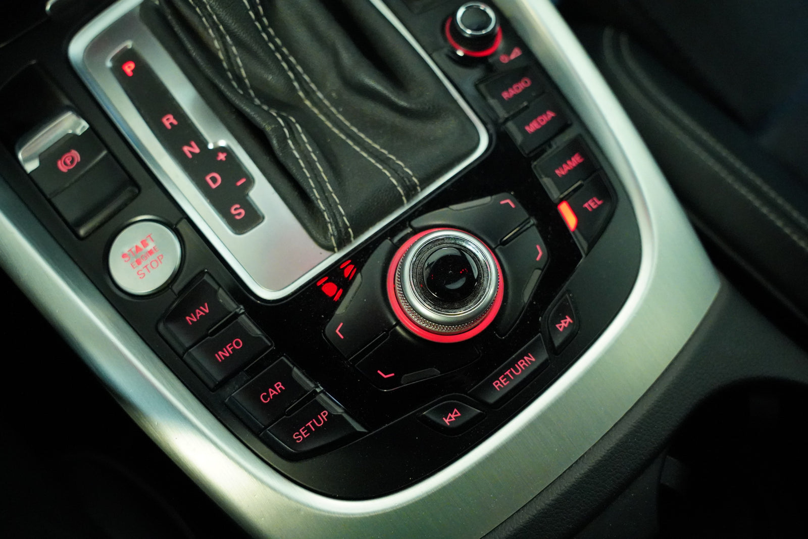 Audi Q5 3.0 TDI V6 176 kW Quattro – foto 25