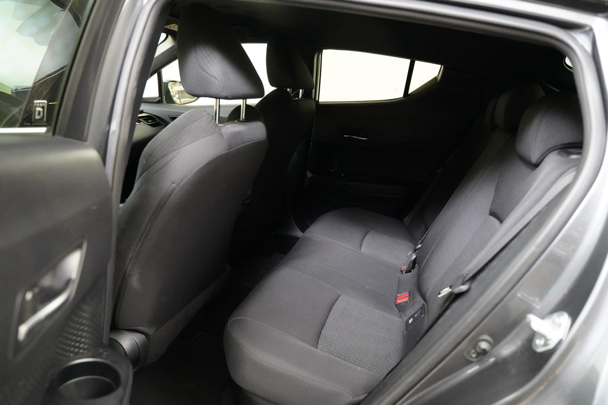 Toyota C-HR 1.8 Hybrid 90 kW Team D