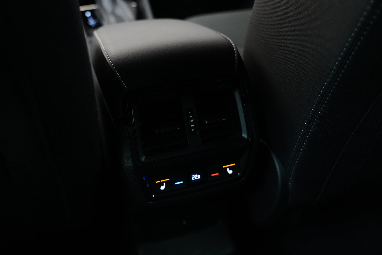 Škoda Karoq 1.5 TSI 110 kW DSG Sportline – foto 27