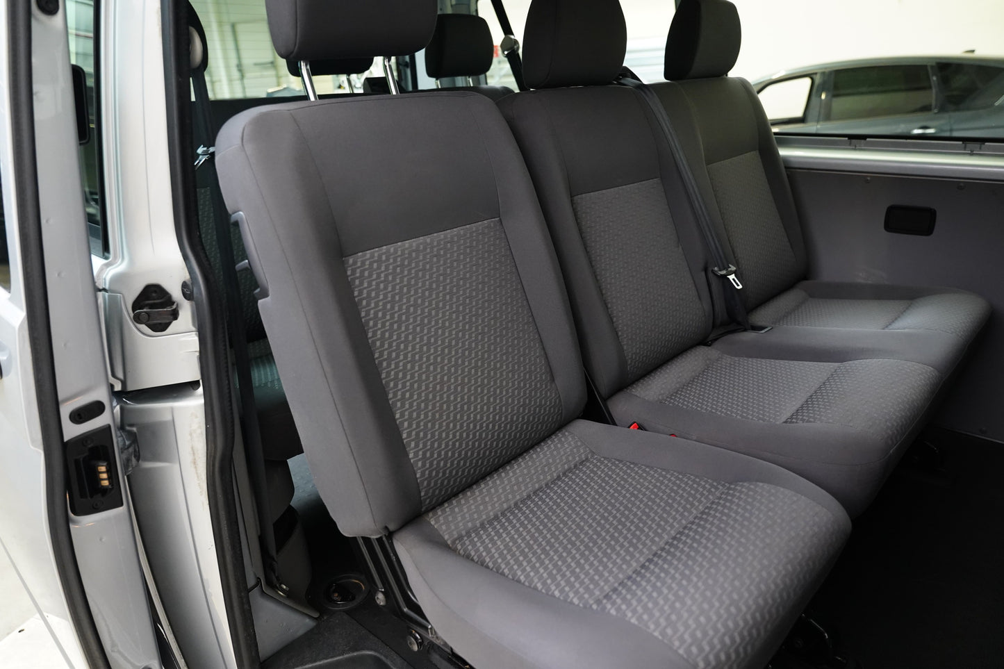 Volkswagen Transporter 2.0 TDI 103 kW 9 míst