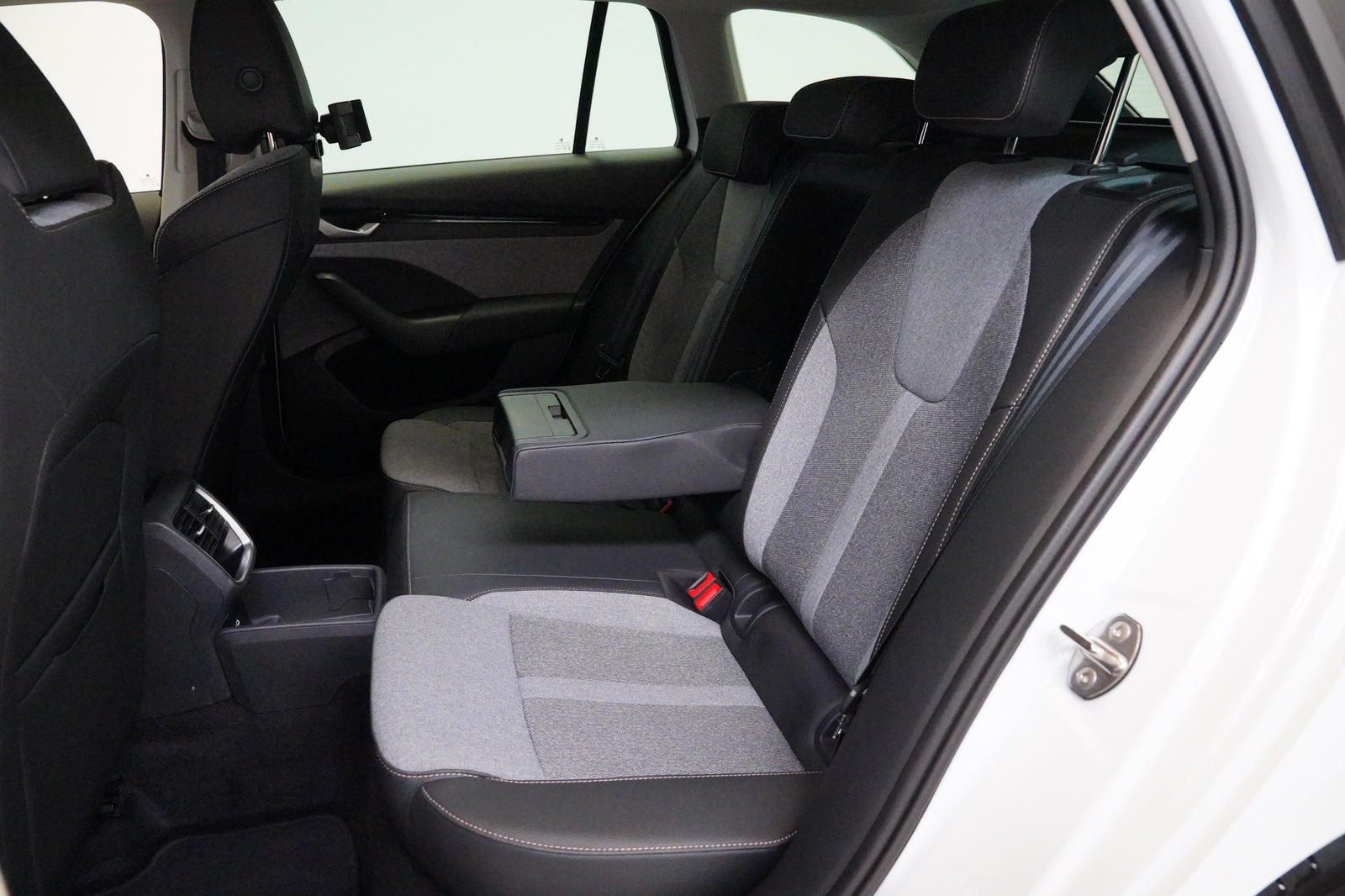 Škoda Octavia 2.0 TDI 110 kW Top Selection – foto 27