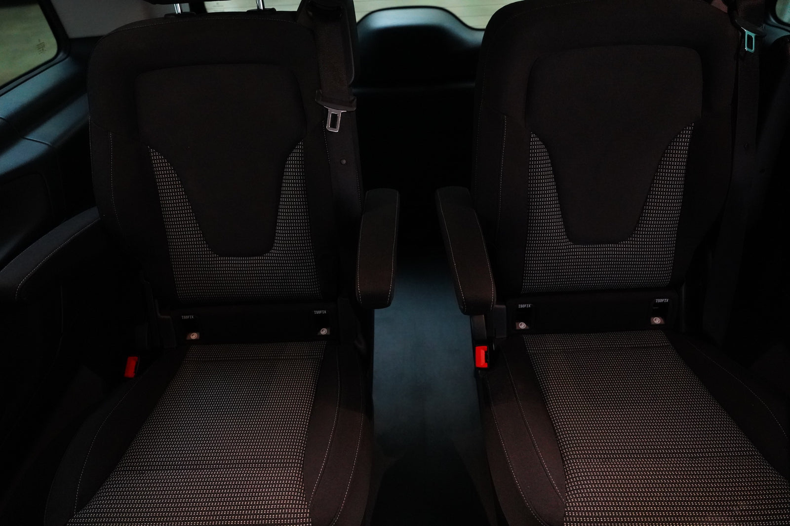 Mercedes-Benz Třídy V 250d 140 kW 4Matic Long – foto 19