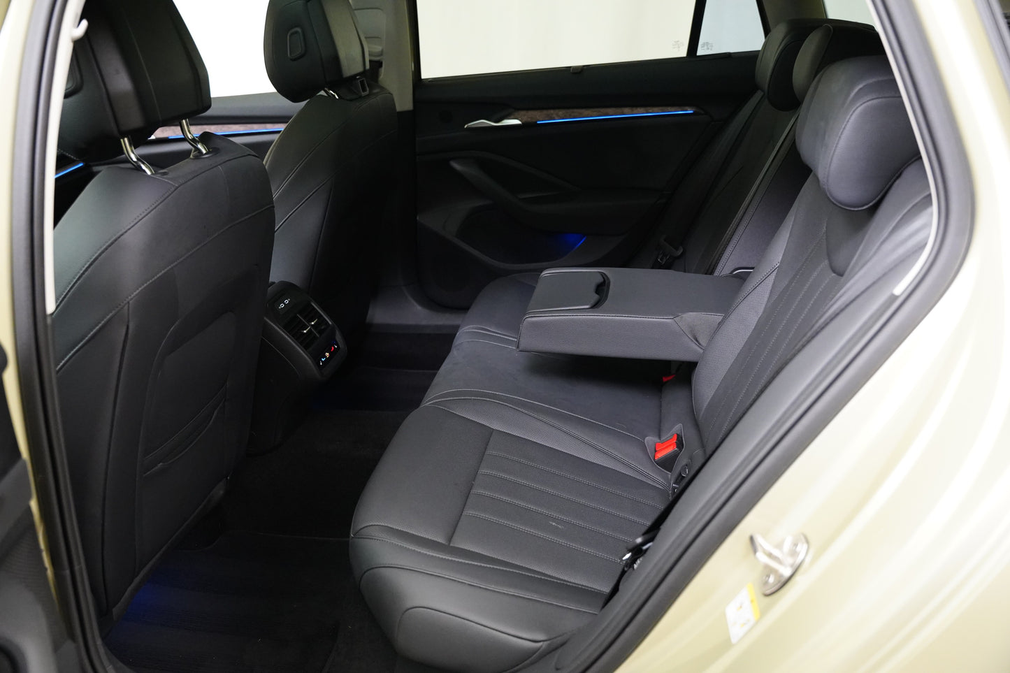 Škoda Superb 2.0 TDI 110 DSG L&K