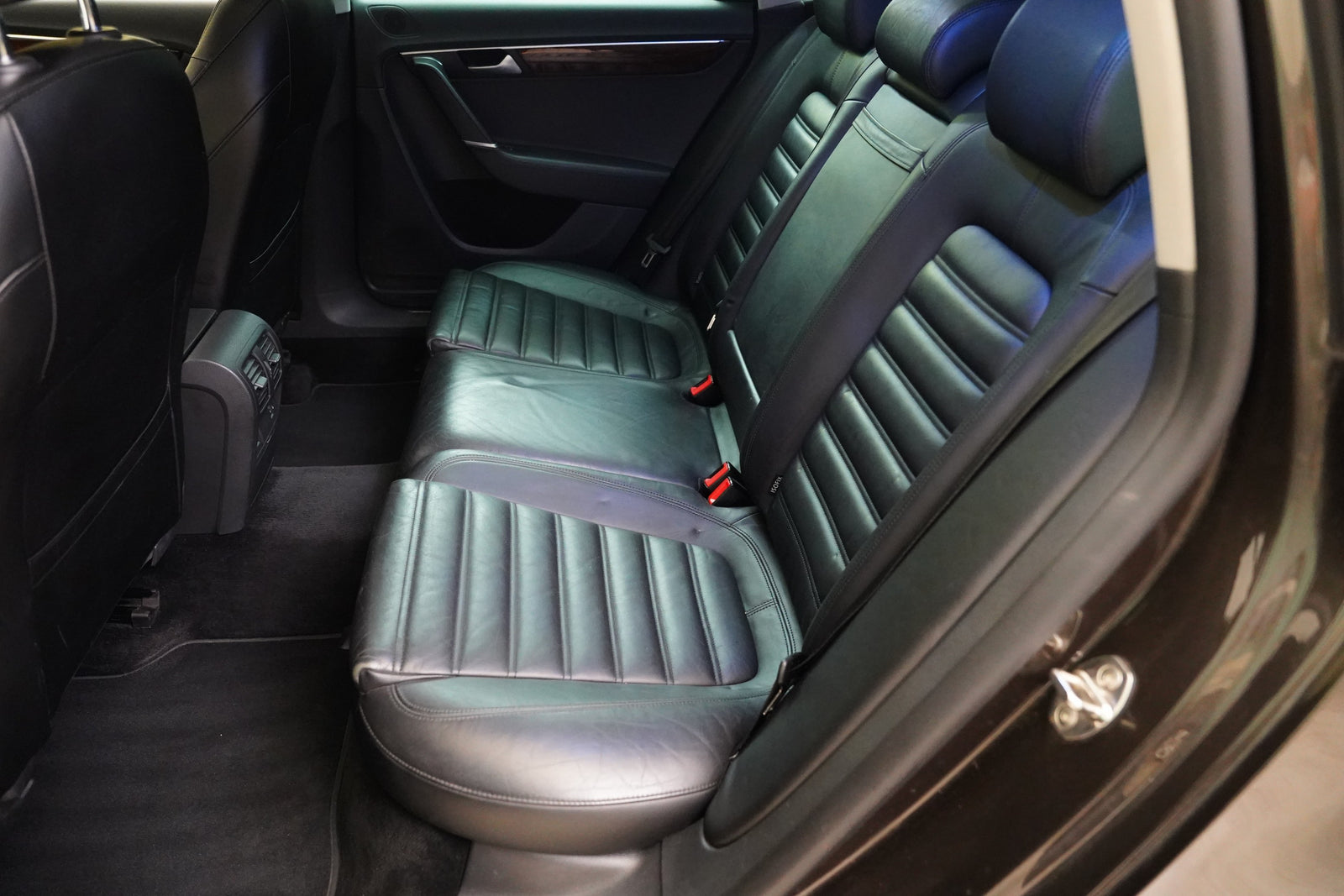 Volkswagen Passat 2.0 TDI 125 kW Highline – foto 28