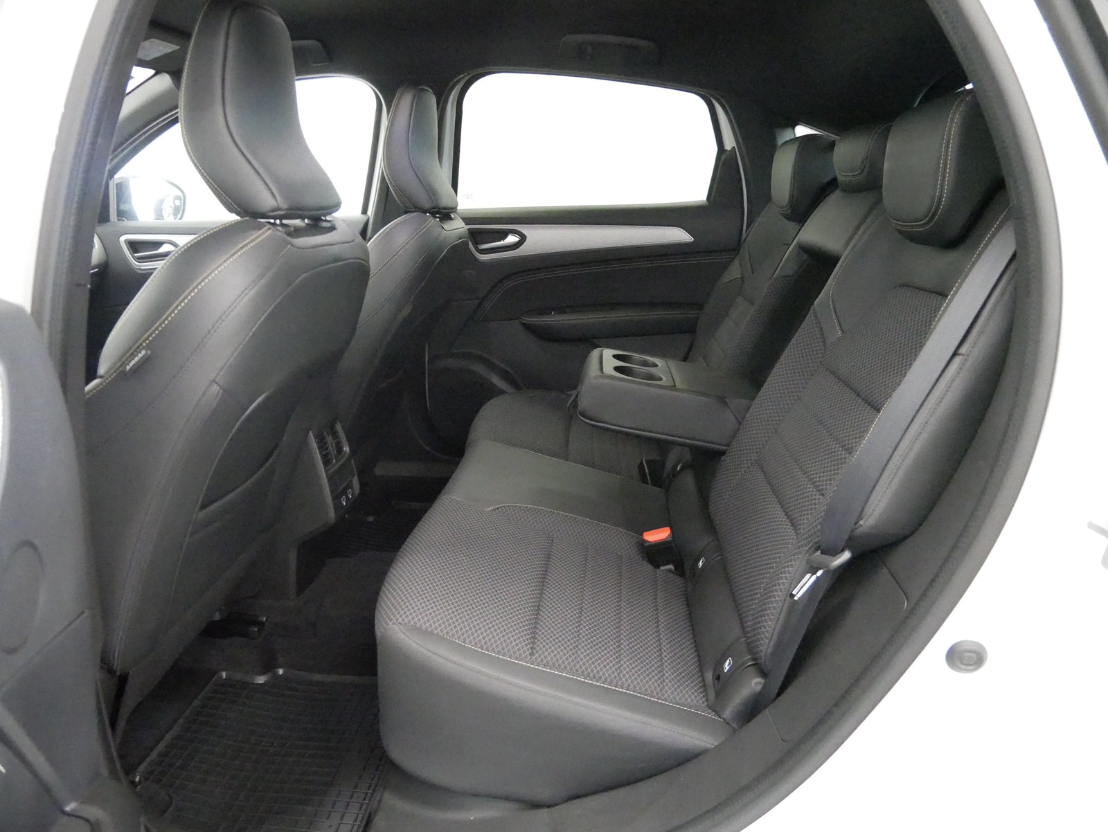 Renault Arkana 1.6 E-Tech 69 kW – foto 27
