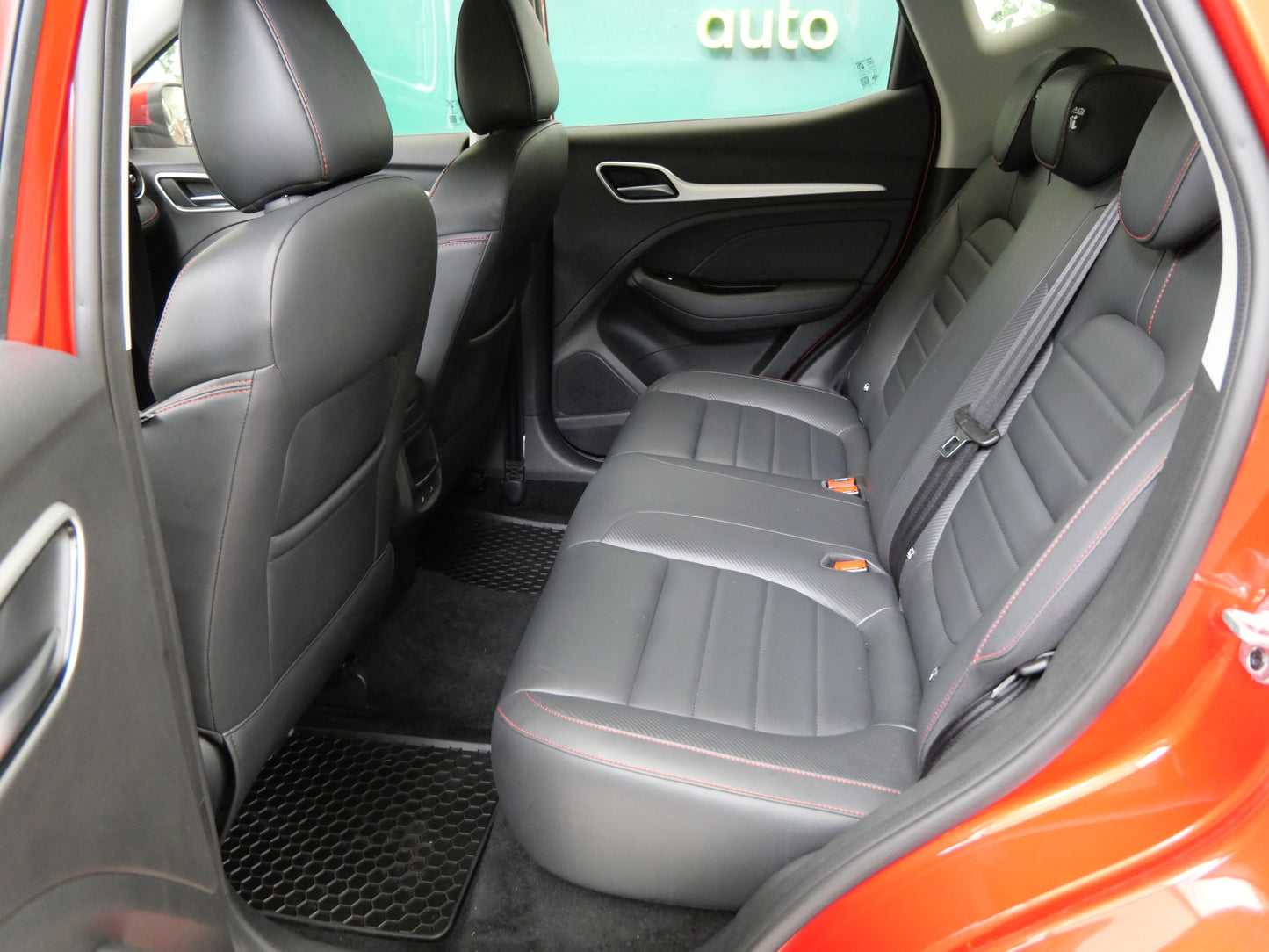 MG ZS 1.0 TGI 82 kW AUT Exclusive