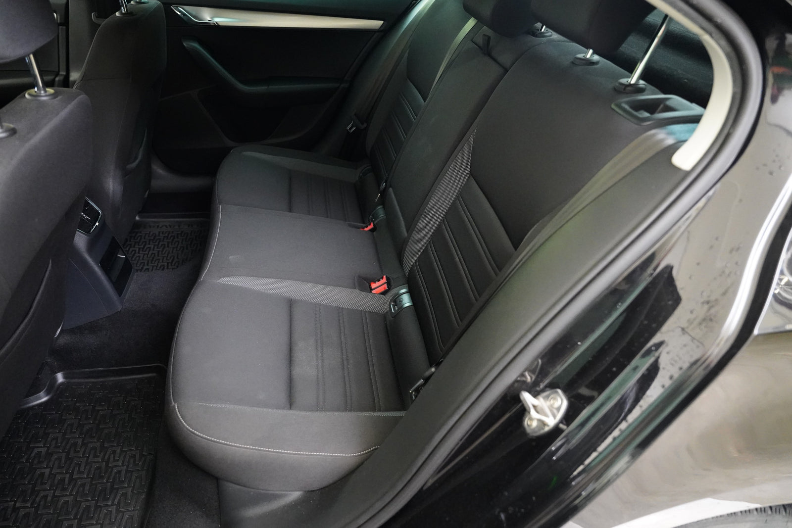 Škoda Octavia 1.6 TDI 85 kW Ambition – foto 27