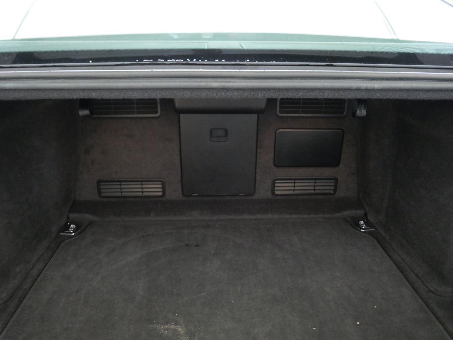 Audi A8 4.2 FSI V8 273 kW