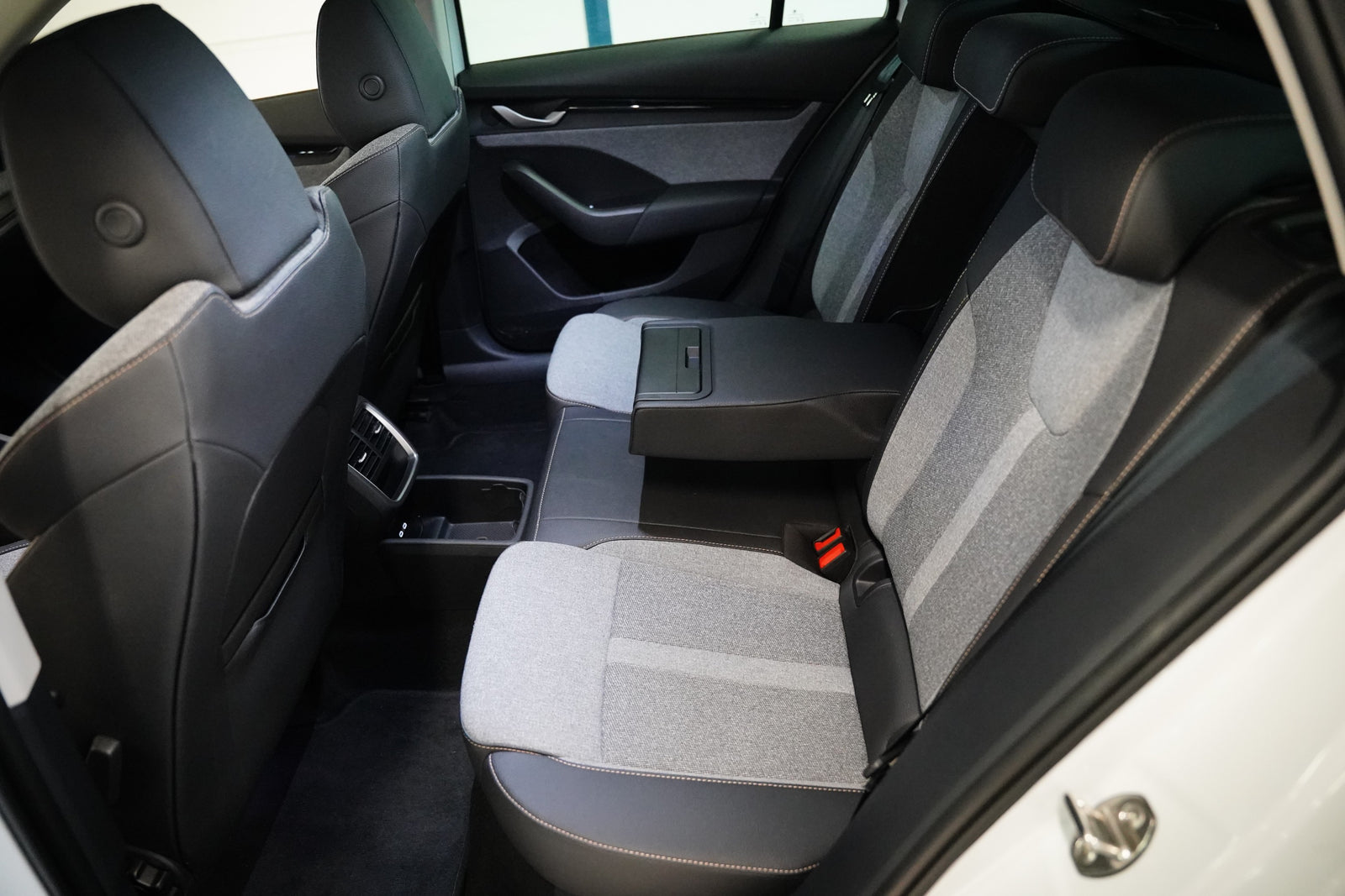 Škoda Octavia 2.0 TDI 110 kW Top Selection – foto 28
