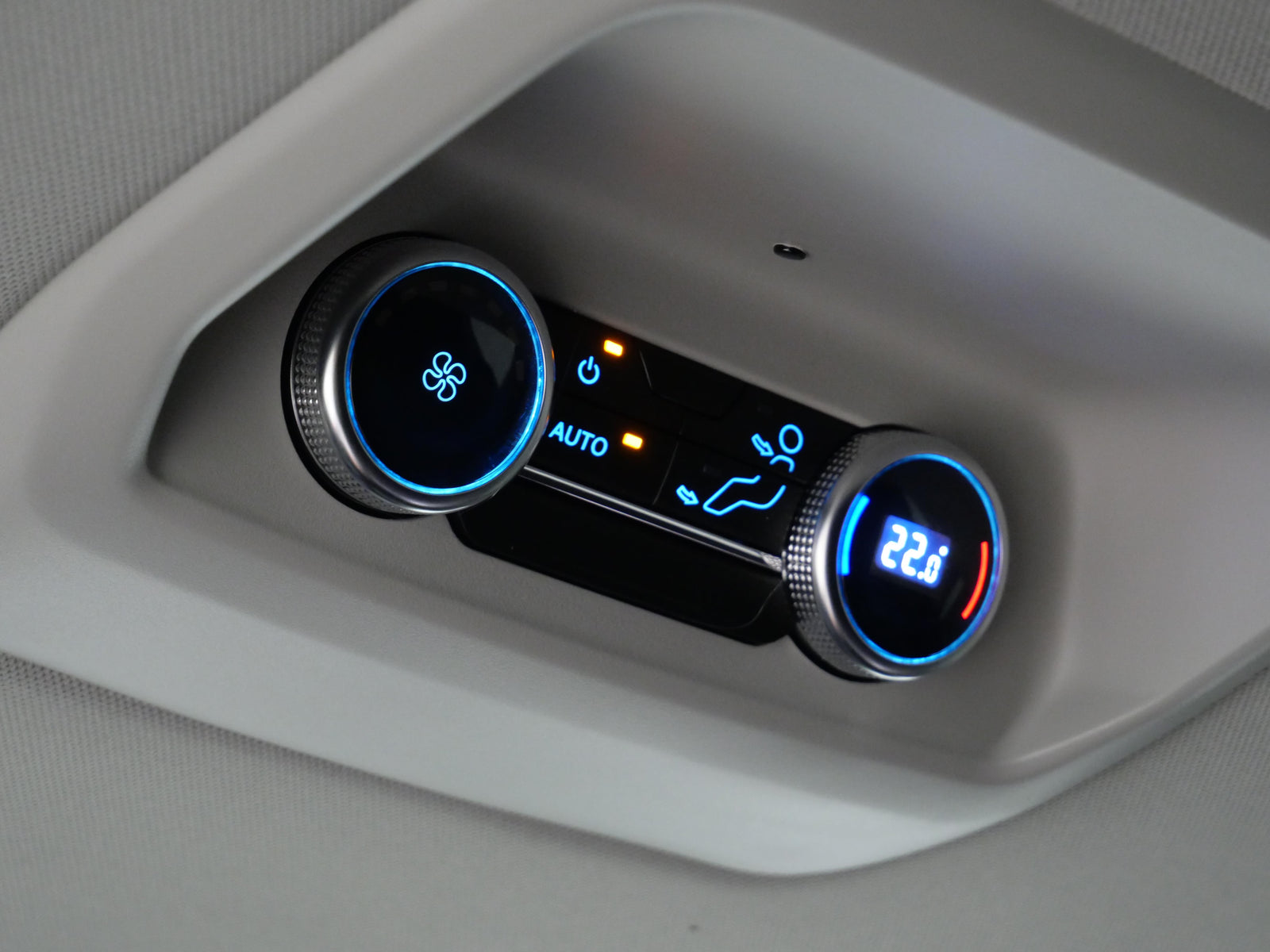 Ford Tourneo Custom 2.0 EcoBlue 125 kW Titanium X – foto 28