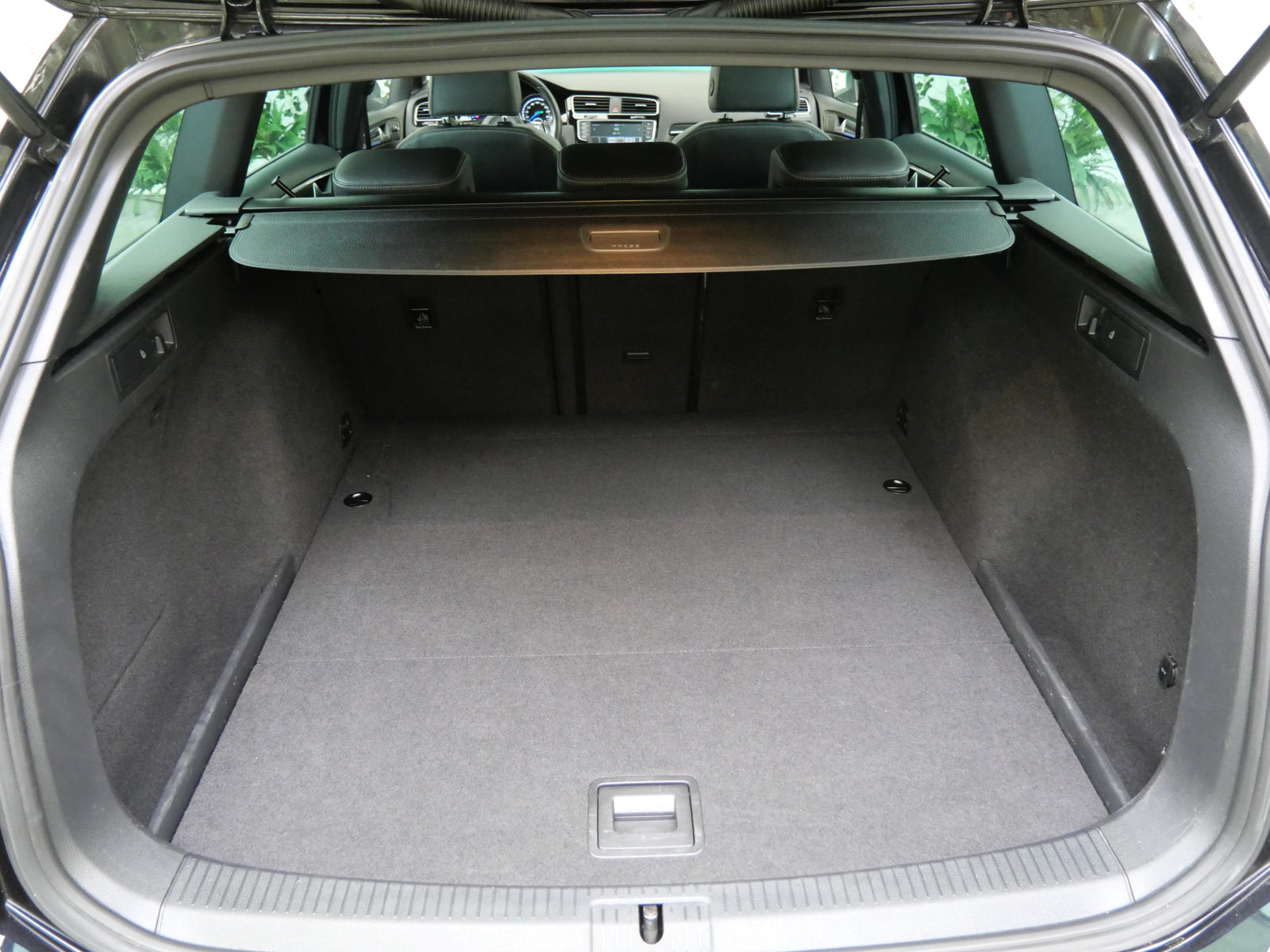 Volkswagen Golf 2.0 TSI 221 kW 4Motion "R" – foto 27