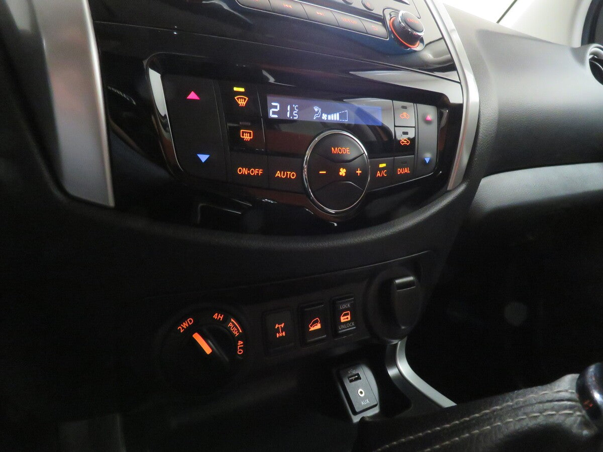 Nissan Navara 2.3 dCi 140 kW DC N-Connecta