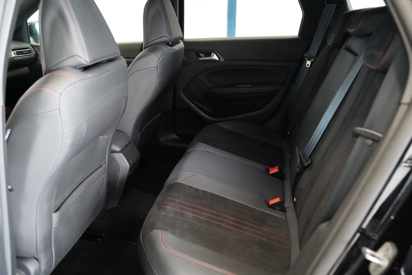 Peugeot 308 2.0 Blue-HDi 132 kW GT