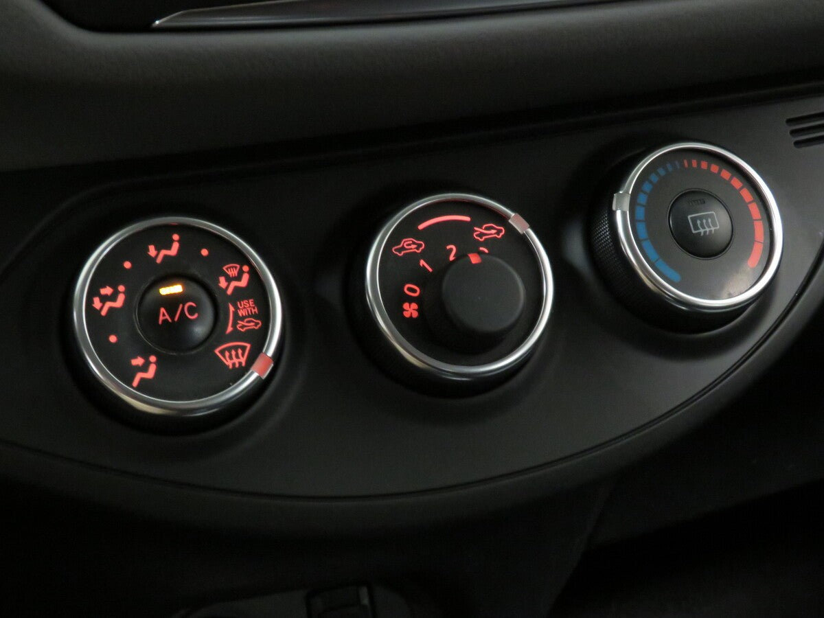 Toyota Yaris 1.0 VVT-i 51 kW Trend