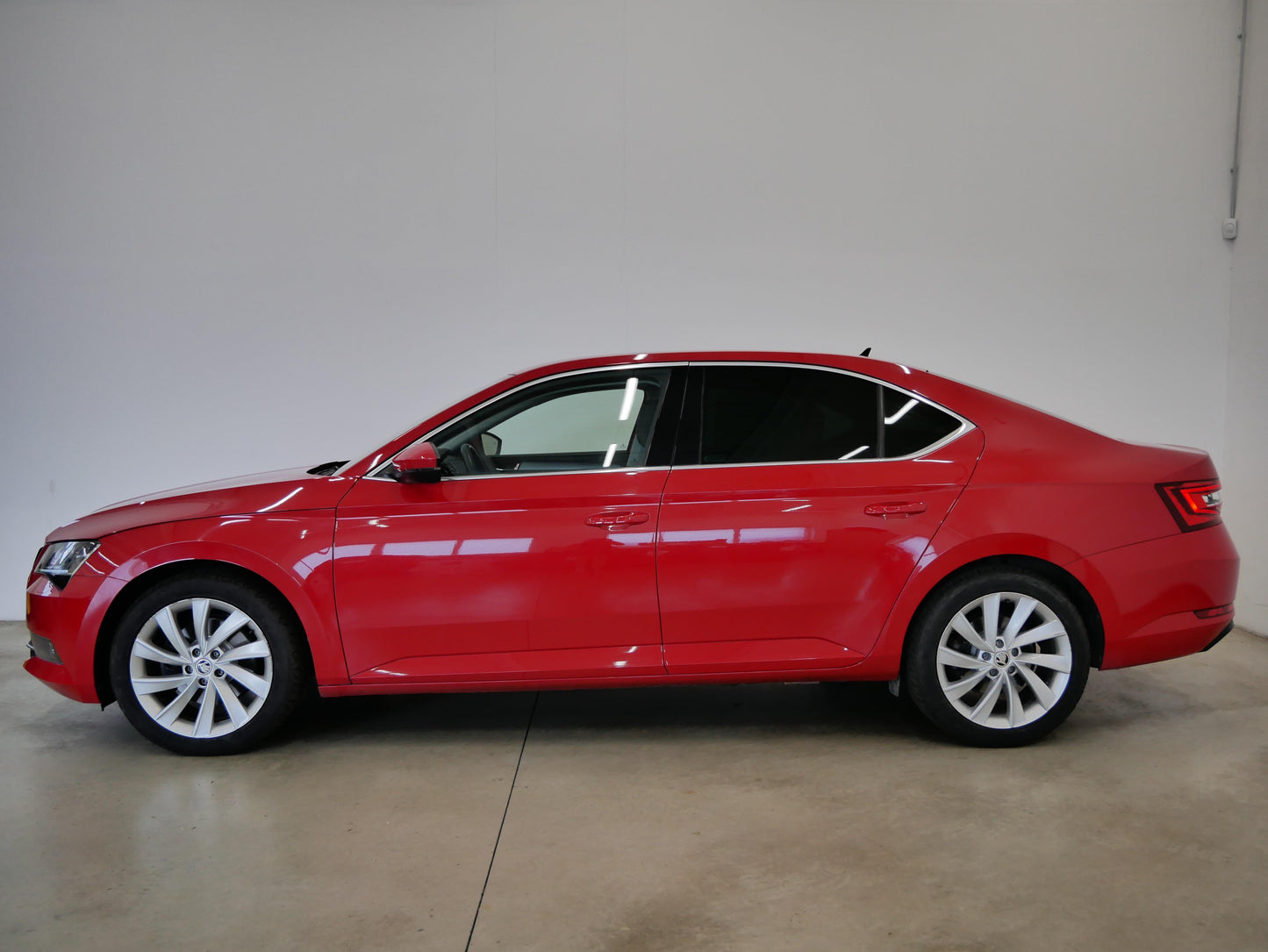 Škoda Superb 2.0 TDI 110 kW Style Plus