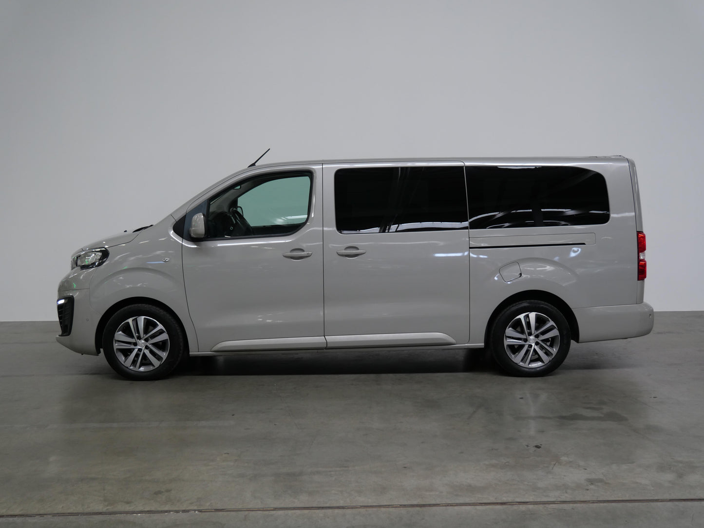 Peugeot Expert 2.0 HDI 130 kW