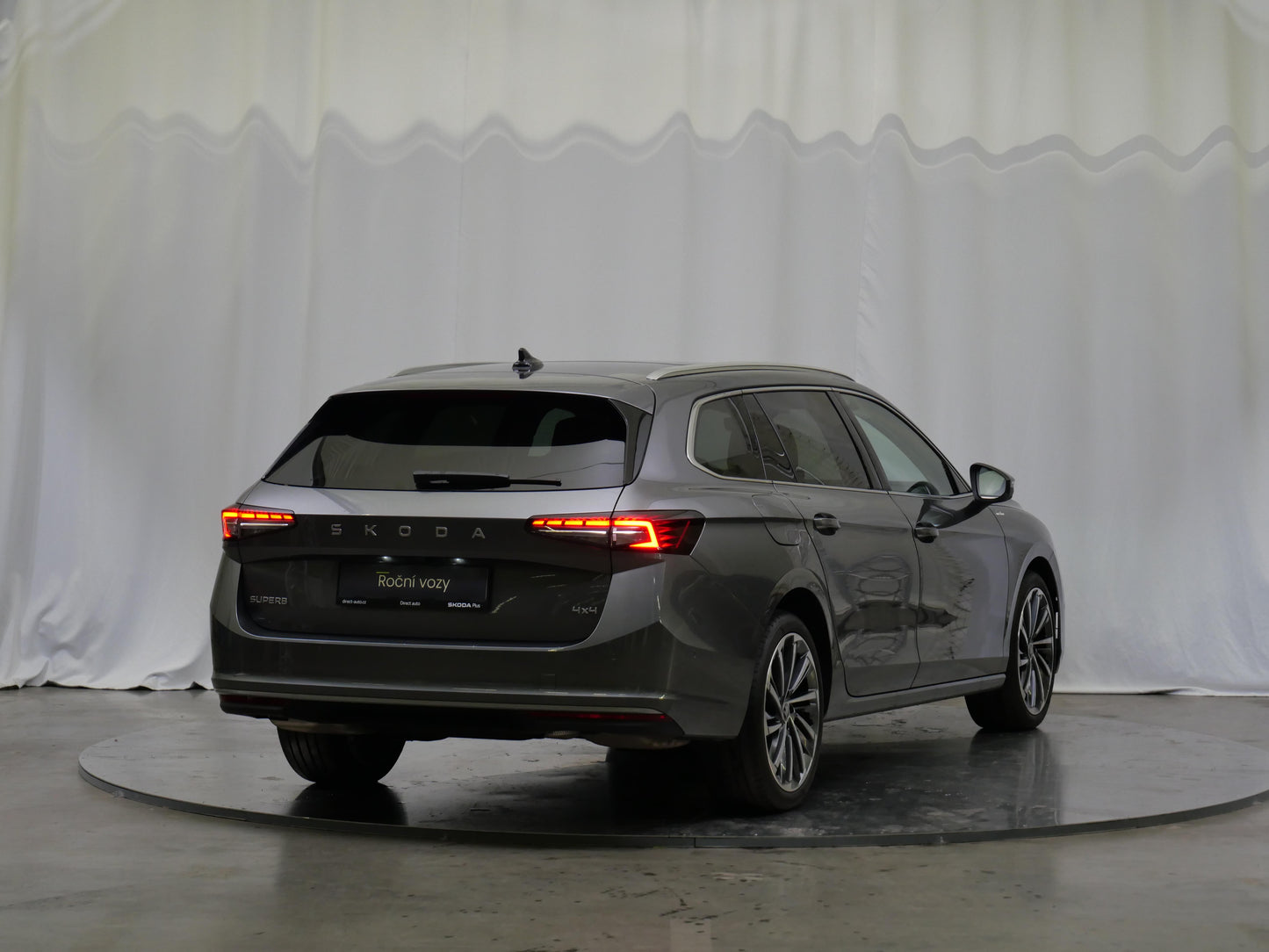 Škoda Superb 2.0 TSI 195 kW DSG 4x4 L&K