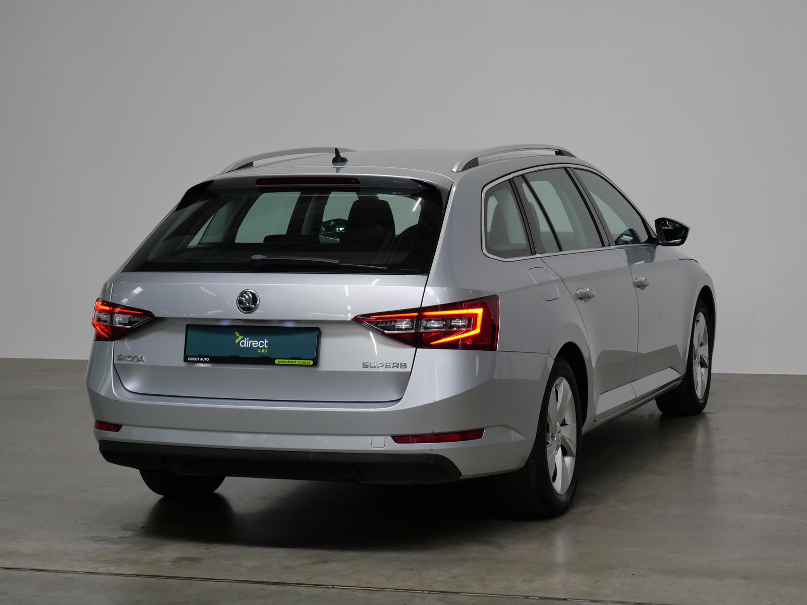 Škoda Superb 2.0 TDI 110 kW Style – foto 2