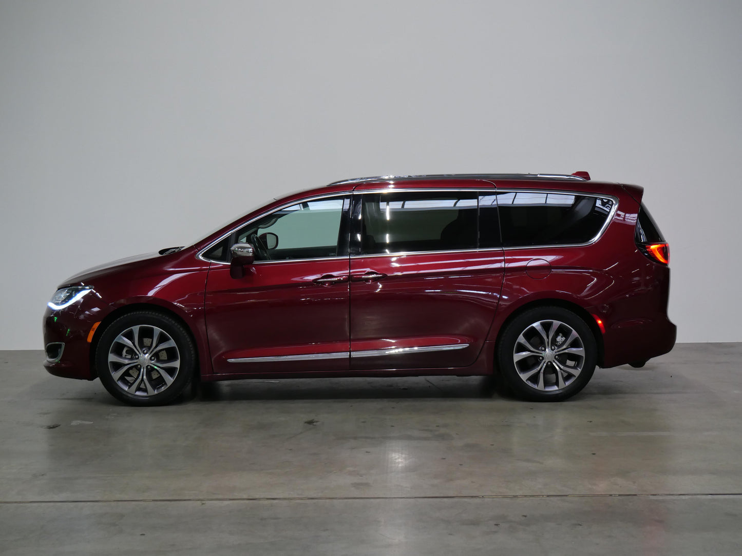 Chrysler Pacifica 3.6 V6 211 kW LPG