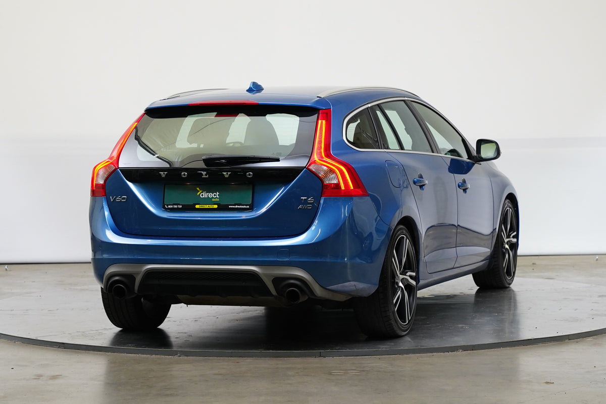 Volvo V60 2.0 T6 225 kW AWD R-Design – foto 2